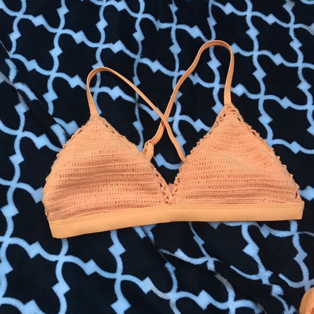 Sunset Bikini - Picture 3 of 3